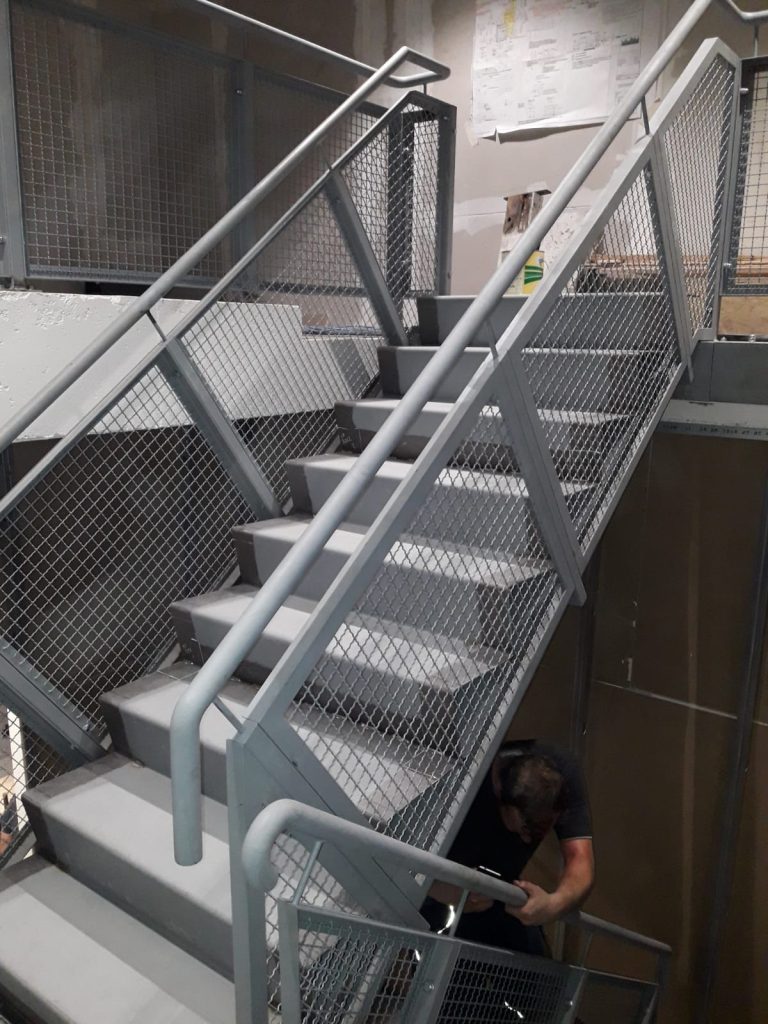 Gittermattegeländer als Railing