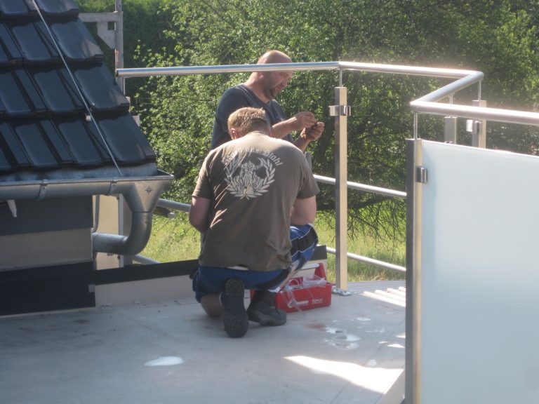 Edelstahlgeländer Milchglas